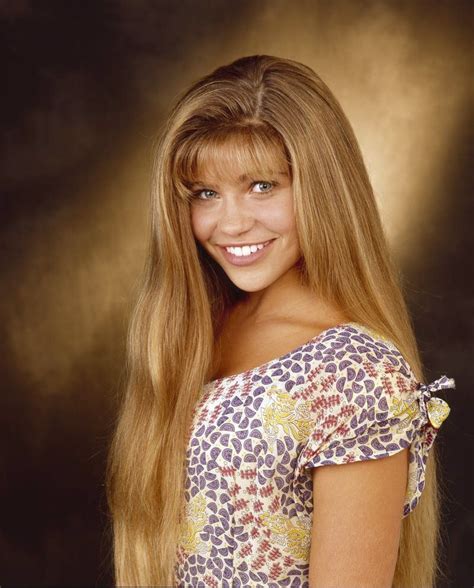 danielle fishel hair